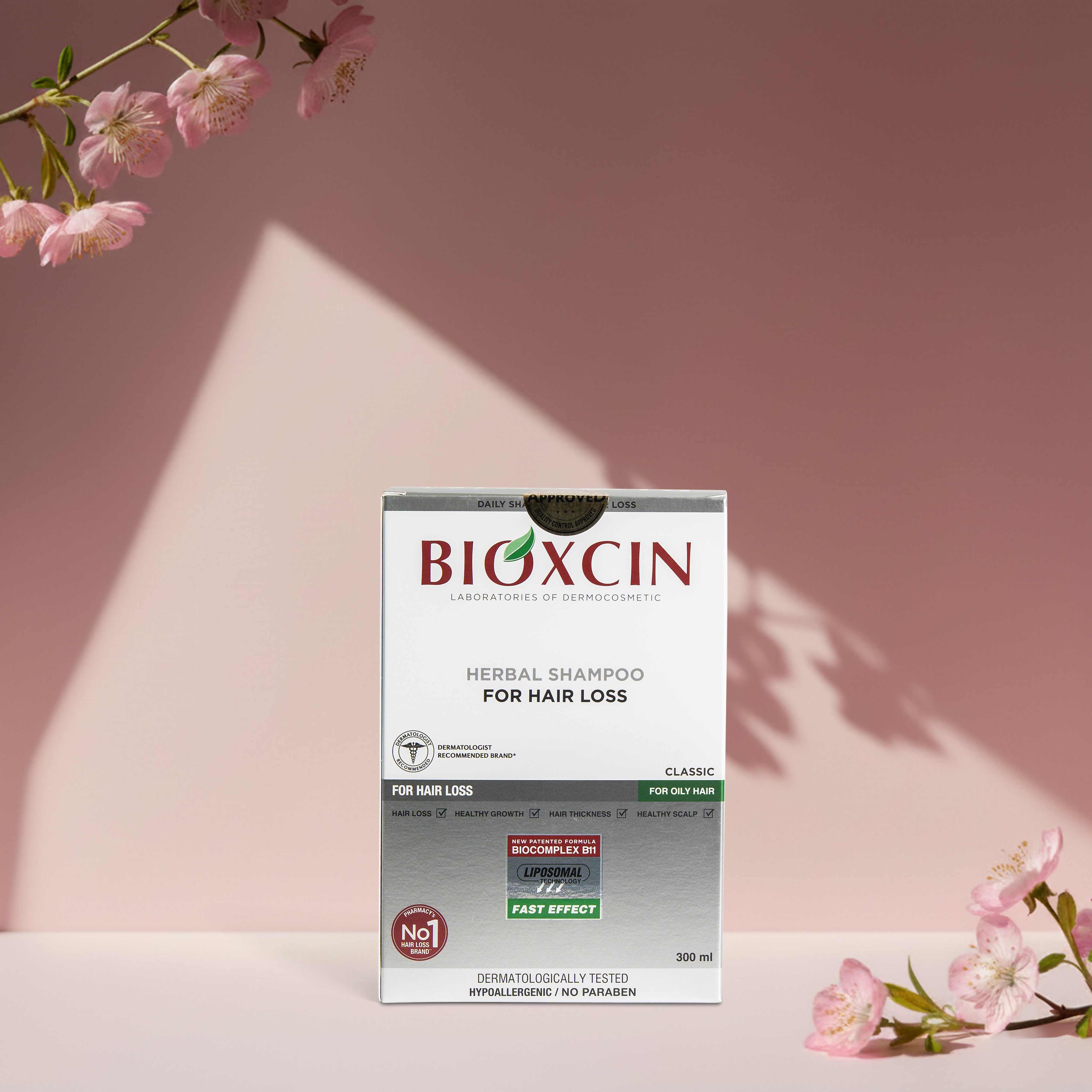 Bioxcin Classic Herbal Shampoo - Tegen haaruitval - Vettig haar - 300 ml